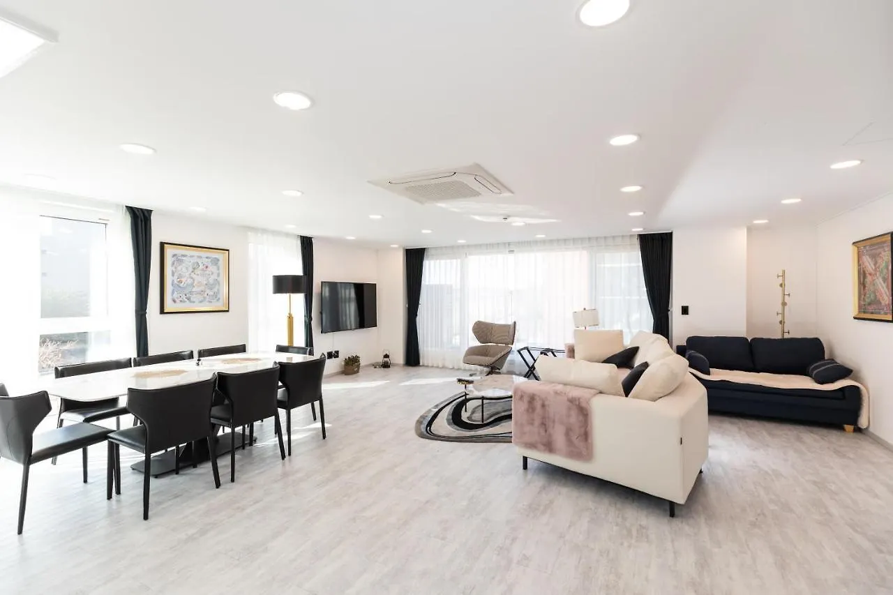La Vie Est Belle Hotel Incheon 0*,