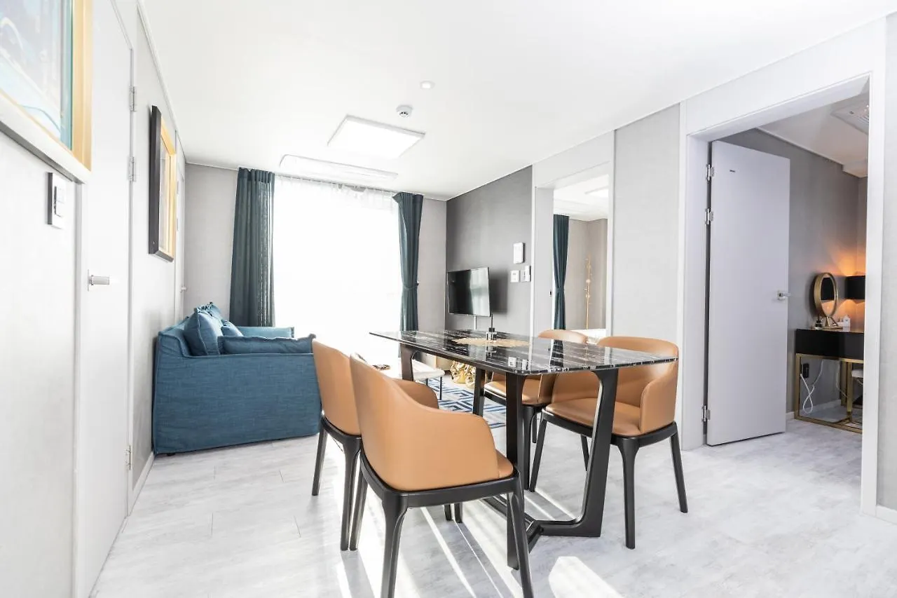 La Vie Est Belle Hotel Incheon 0*,